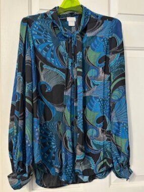 Chico's tie neck, long sleeve, silky blouse Sz 0